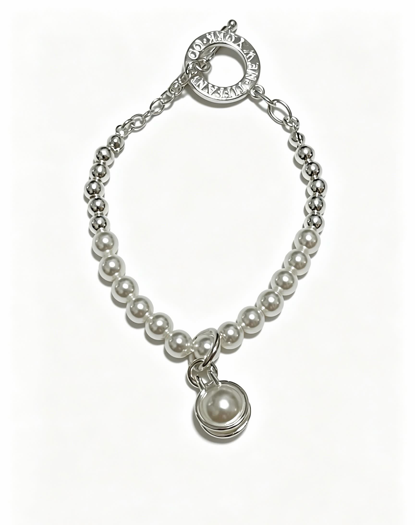 Tiffany & Co Elegant Silver Pearl Bracelet